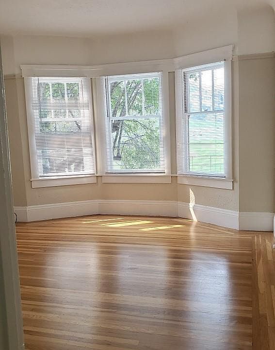 1st image of 547 Dolores St APT 3