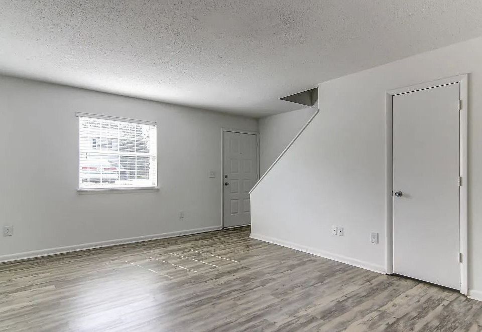 Canterbury Woods Townhome Living Room