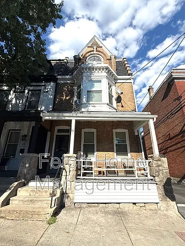 25 S Ann St #D Photo 1