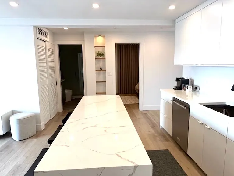 65 Kirkland Ave — Photo 12
