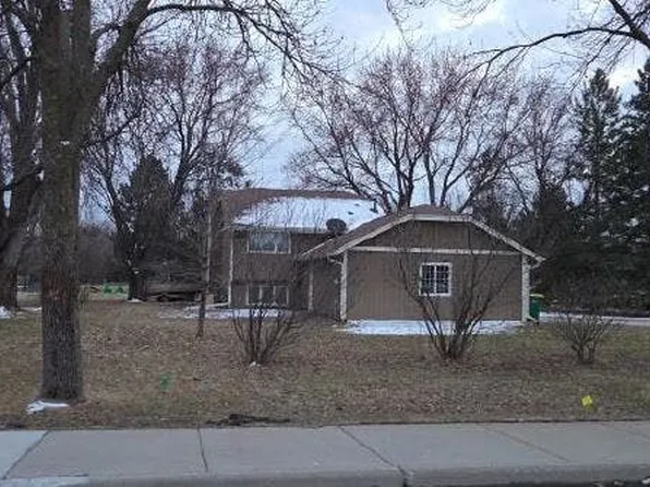 26405 Smithtown Rd, Shorewood, MN 55331
