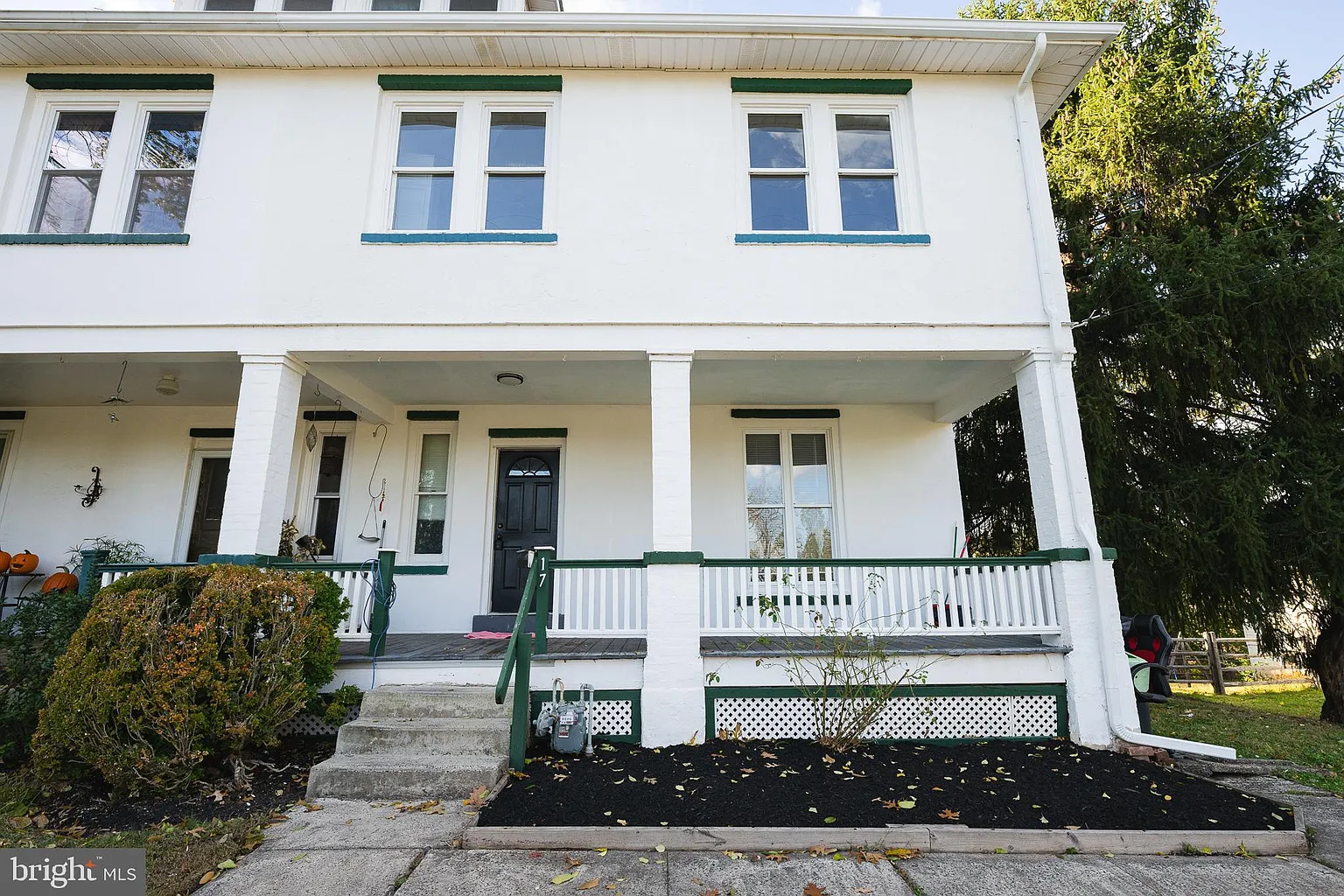 17 Clamer Ave photo 1