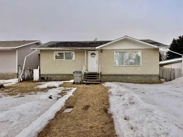 1126 S 6th Ave, Wainwright, AB T9W 1G2