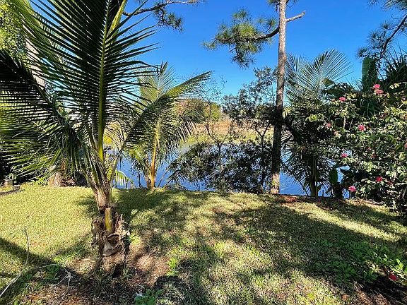 2nd image of 798 NW Selvitz Road