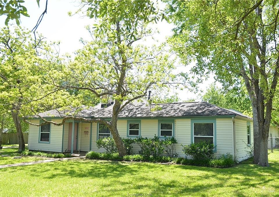 1st image of 1022 Puryear Dr