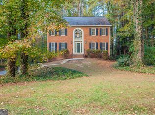 185 Creekwood Trl, Fayetteville, GA