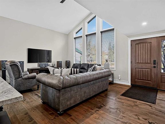 4th image of 169 N Silver Mead Cres NW