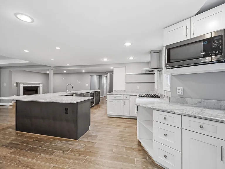 8474 Ararat Ct — Photo 9