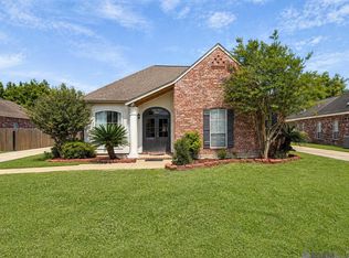 17371 Lake Azalea Dr, Baton Rouge, LA 70817