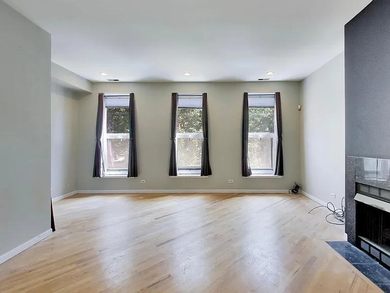 1416 W Huron St #2F — Photo 6