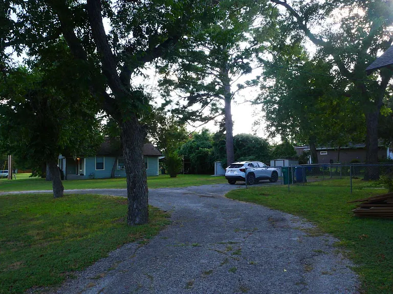 700 N Main St — Photo 20