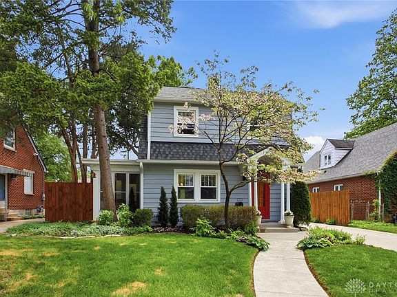 2nd image of 806 Warrington Pl