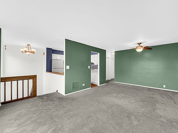5th image of 0N647 Essex Ln Unit 0