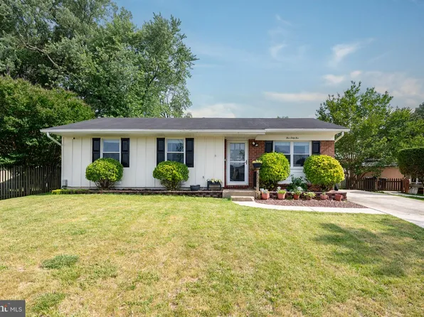 565 Lanny Ct, Millersville, MD 21108