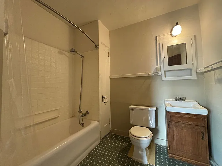 995 Grand Ave — Photo 38
