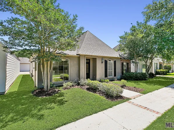 8558 E Cypress Point Ct, Baton Rouge, LA 70809