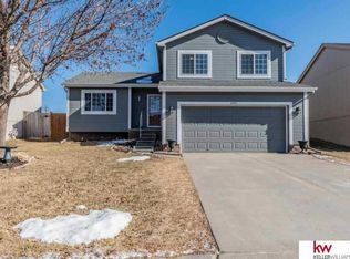 8941 N 78th Avenue Cir, Omaha, NE 68122
