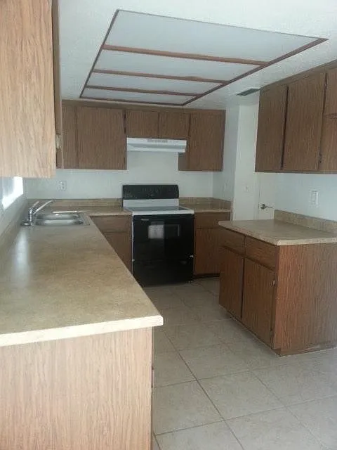 3 bed, 1676 sqft, $1,600 — Photo 3