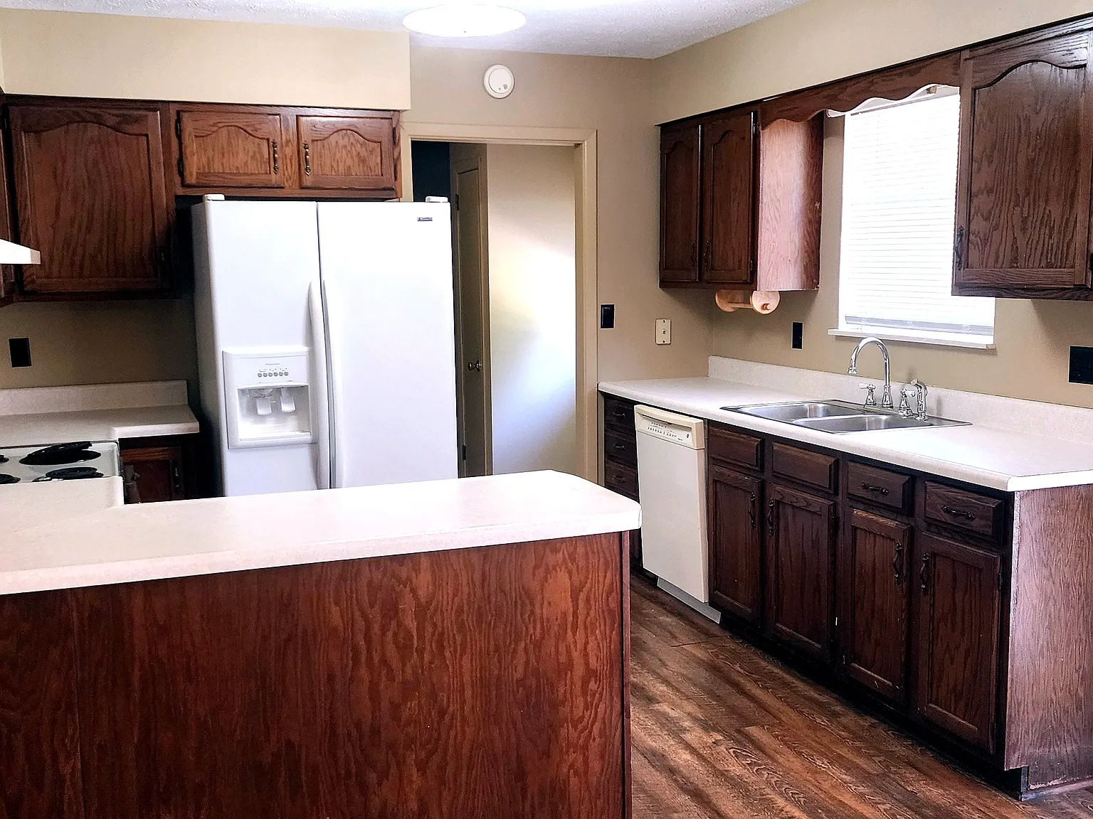 3 bed, 1434 sqft, $1,700 — Photo 3
