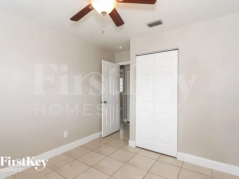 2350 SW 68th Ter — Photo 11