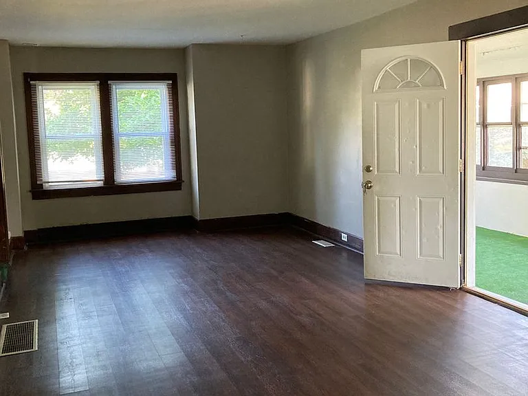 605 W Beechwood Ave — Photo 8