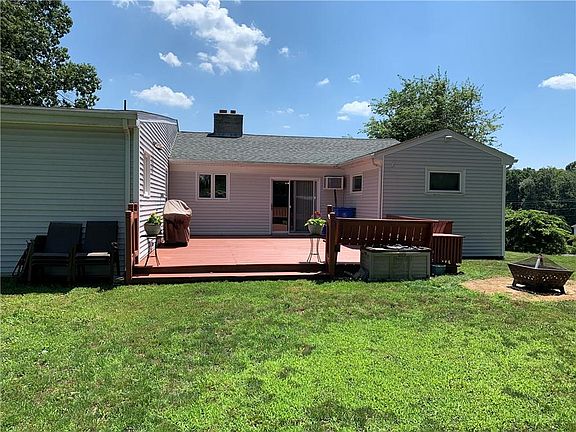 5th image of 109 Oak Hill Dr