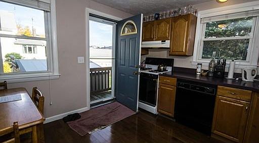 3rd image of 11 Welch Ave