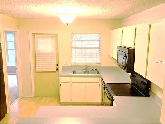 3rd image of 8524 Lazy River Dr