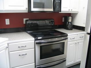 1295 Millbury St, Worcester, MA 01607