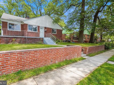 8513 Hood St, Takoma Park, MD, 20912