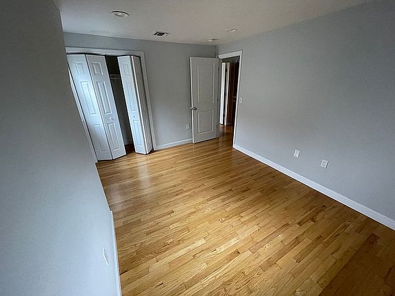 5th image of 50 Stewart Ave