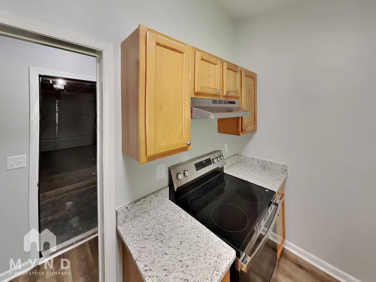 3604 Oakwood Rd — Photo 4