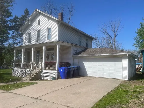 211 S Walnut St, Kewanee, IL 61443