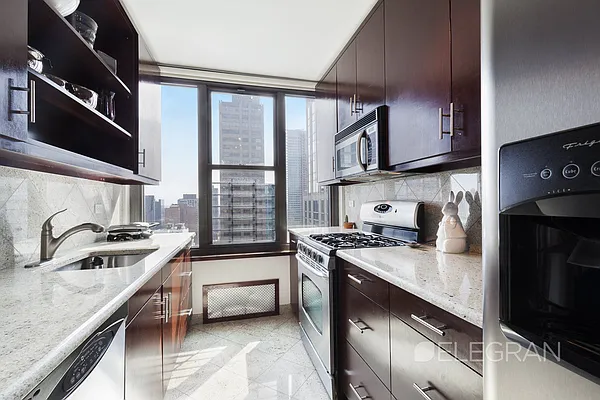 Sold by (Legacy) Elegran | media 5