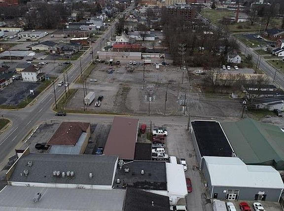 5th image of 304 Fackler St