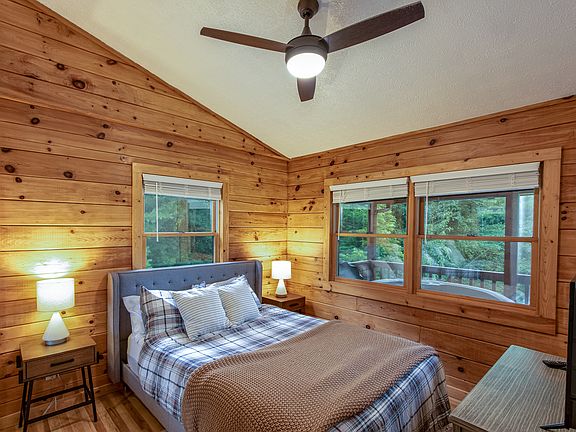 4th image of 36 Cedarwood Dr