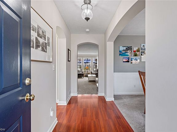 2nd image of 2156 Dorset Ln