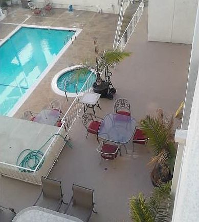 3rd image of 17440 Burbank Blvd APT 104