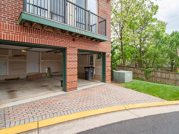 4th image of 9691 Cedar Farm Cir