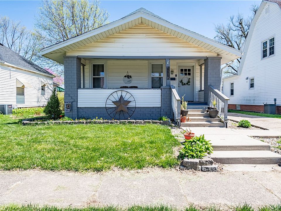 1116 S 16th St, Mattoon, IL 61938 Zillow