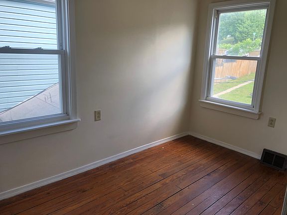 5th image of 132 Avenue A