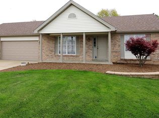 829 Carriage Hill Dr, Saint Peters, MO 63304