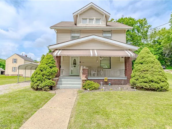 2209 Maple Ave NE, Canton, OH 44714