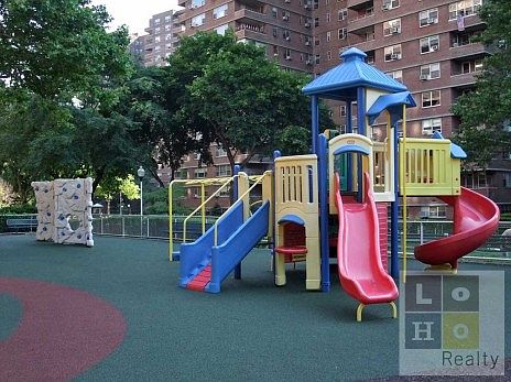 2nd image of 477 Fdr Dr