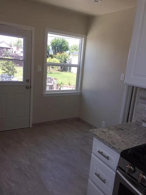 3 bed, 1118 sqft, $3,500 — Photo 4