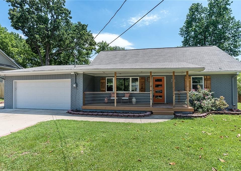 711 SW 2nd St, Bentonville, AR 72712 | Zillow