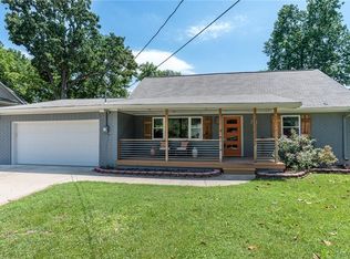 711 SW 2nd St, Bentonville, AR 72712