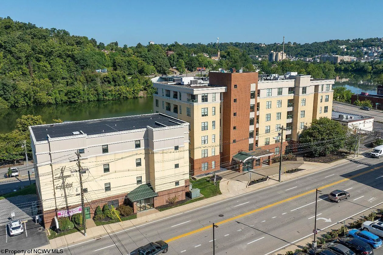 1117 University Ave Suite 409 photo 1