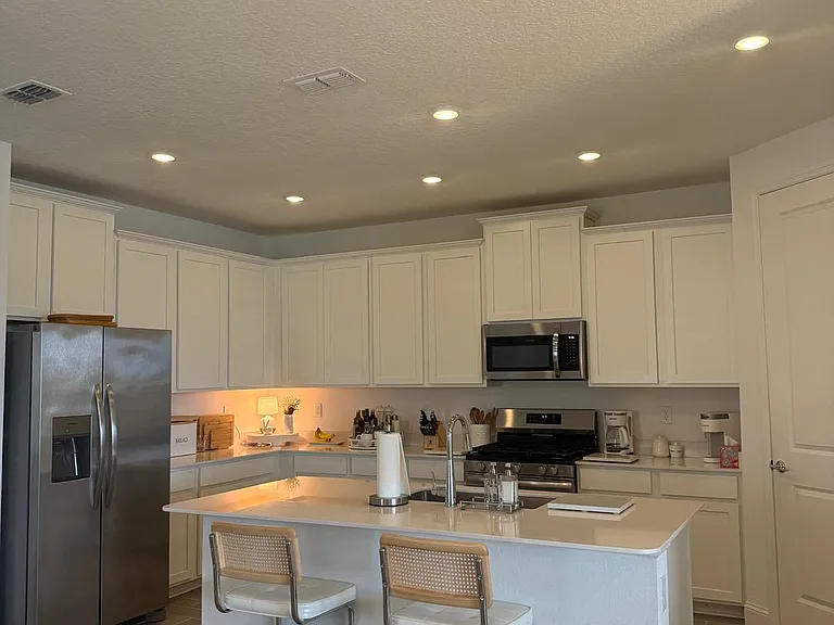195 Seaforth Dr — Photo 3