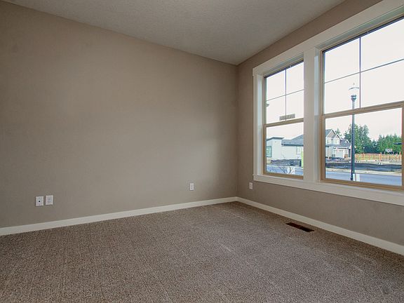 4th image of 10904 NE 95th Pl